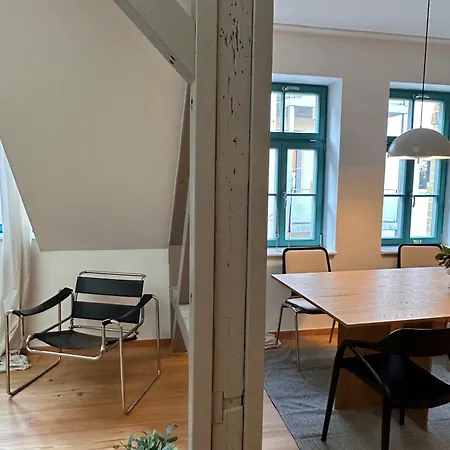 Apartment Design In Hinterhof-remise *